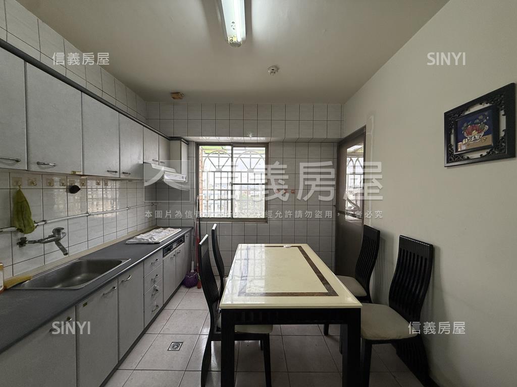 鬧中取靜，離塵不離城房屋室內格局與周邊環境