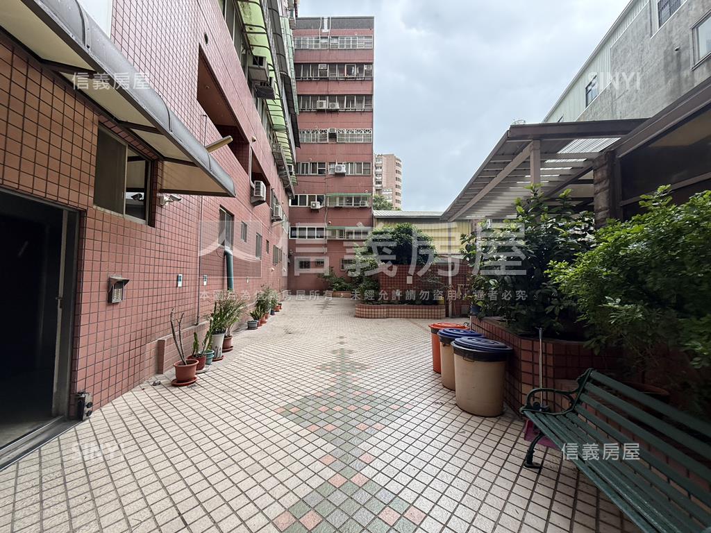 鬧中取靜，離塵不離城房屋室內格局與周邊環境