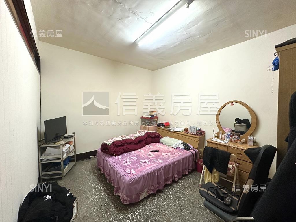 中正商圈邊間三樓房屋室內格局與周邊環境