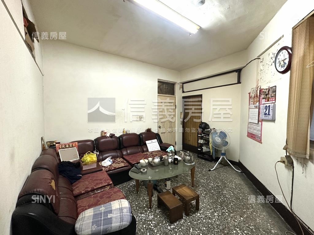 中正商圈邊間三樓房屋室內格局與周邊環境