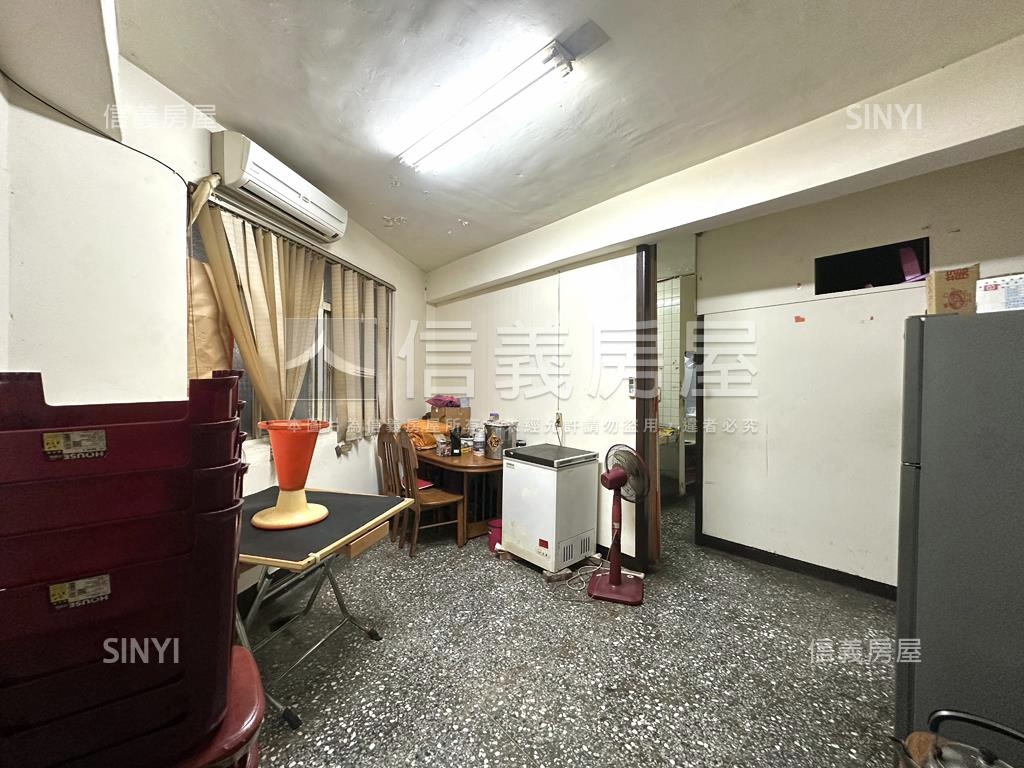 中正商圈邊間三樓房屋室內格局與周邊環境