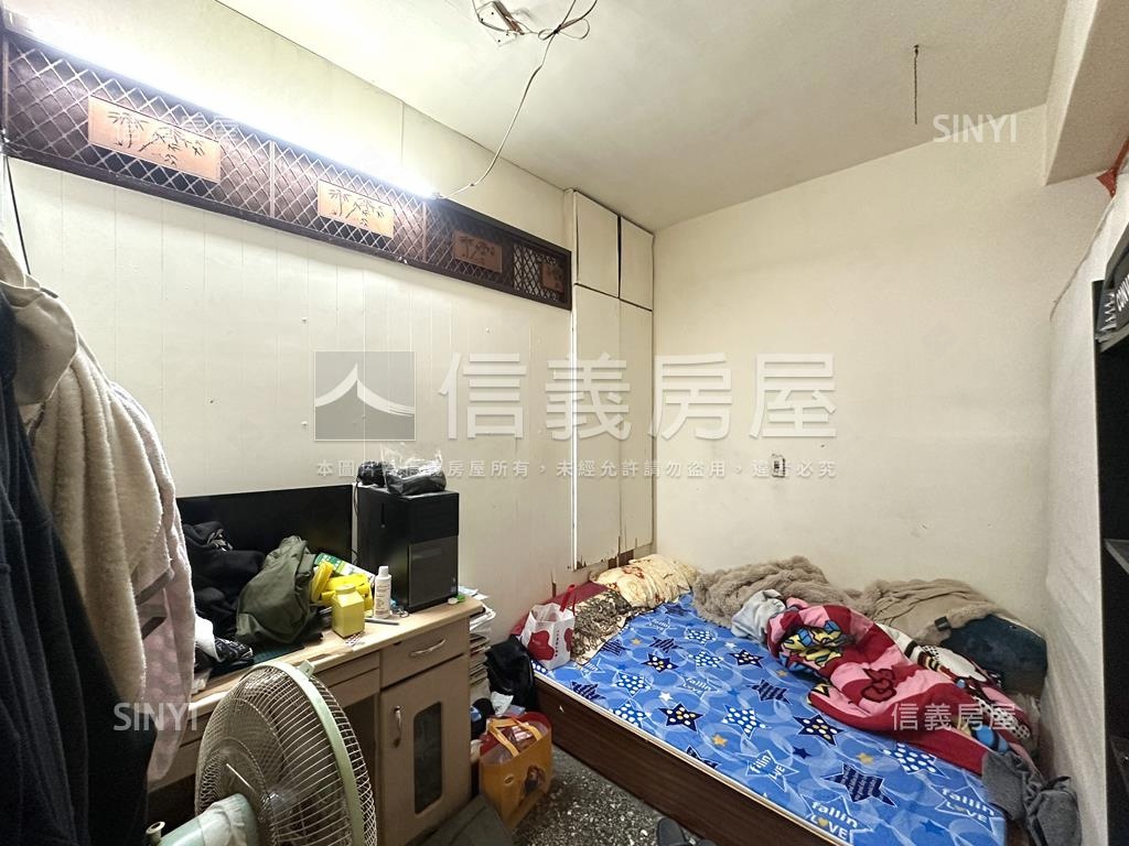 中正商圈邊間三樓房屋室內格局與周邊環境