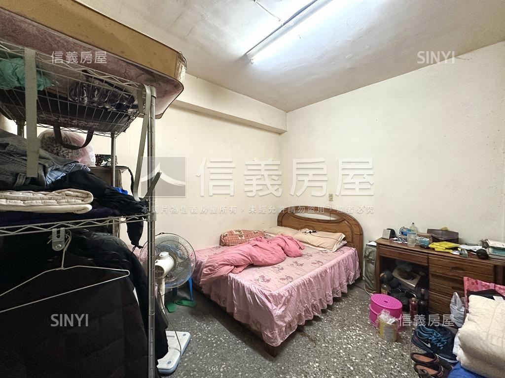 中正商圈邊間三樓房屋室內格局與周邊環境