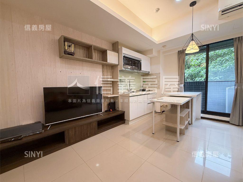 專任微美嵐精美屋房屋室內格局與周邊環境