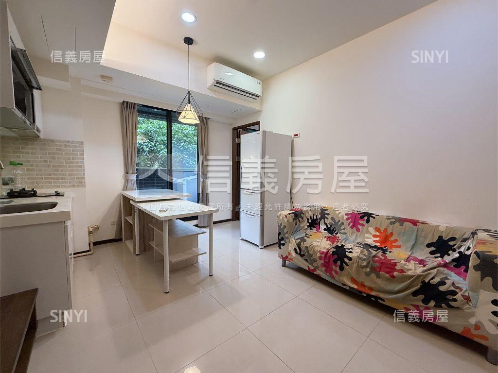 專任微美嵐精美屋房屋室內格局與周邊環境