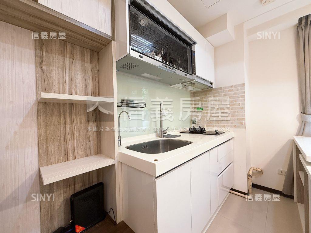 專任微美嵐精美屋房屋室內格局與周邊環境