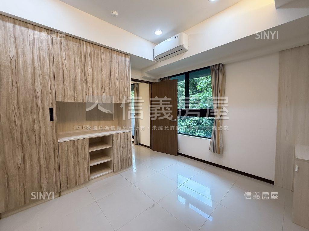 專任微美嵐精美屋房屋室內格局與周邊環境