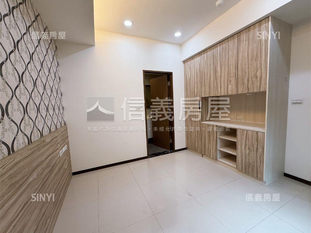專任微美嵐精美屋房屋室內格局與周邊環境