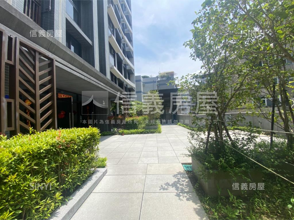 專任微美嵐精美屋房屋室內格局與周邊環境