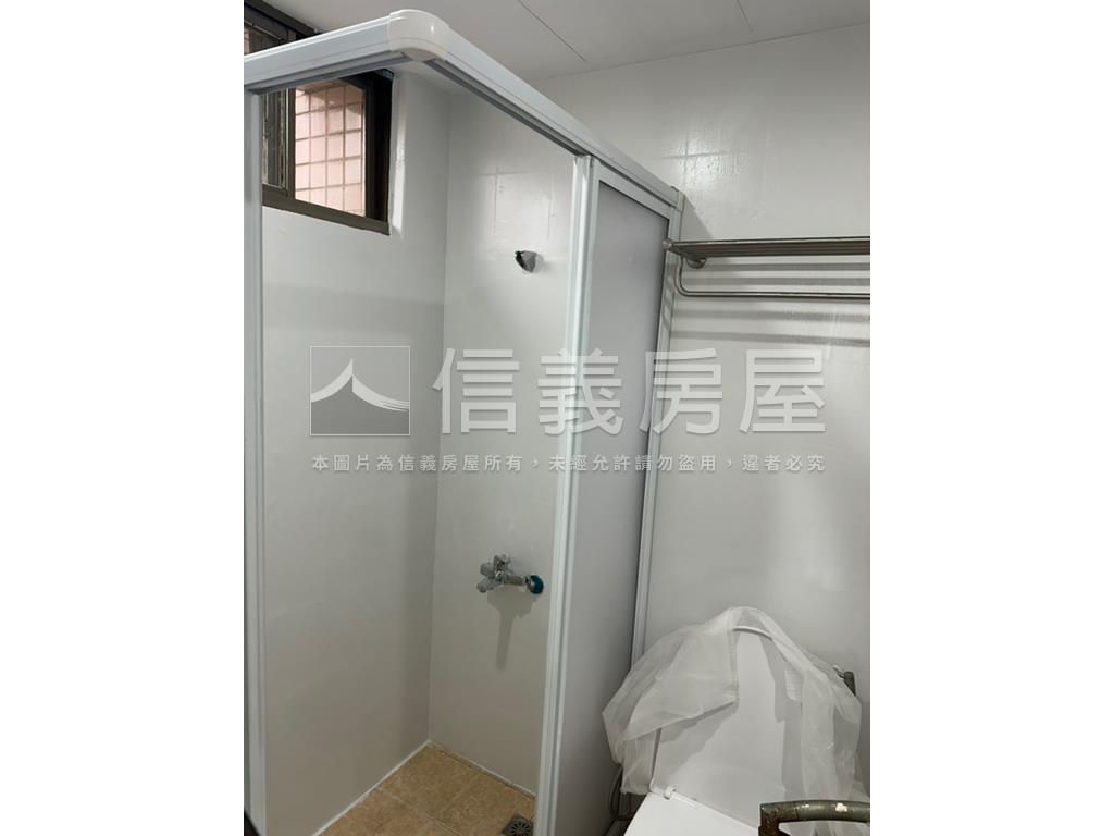 香檳景觀四房坡平房屋室內格局與周邊環境