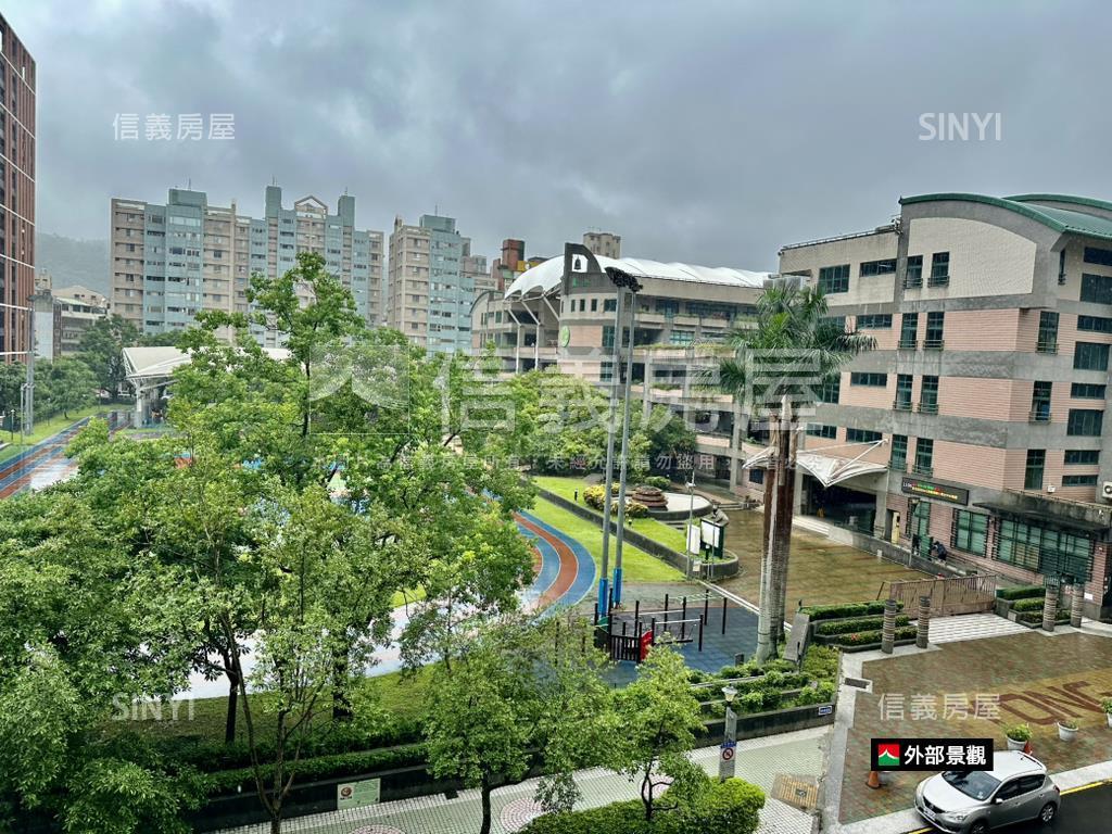 香檳景觀四房坡平房屋室內格局與周邊環境