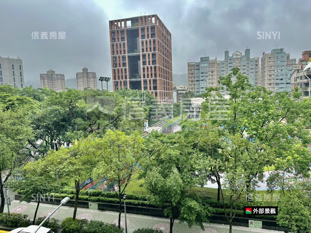 香檳景觀四房坡平房屋室內格局與周邊環境