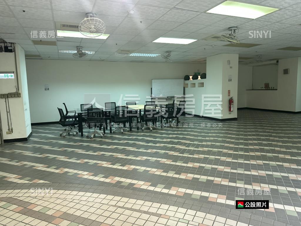 香檳景觀四房坡平房屋室內格局與周邊環境