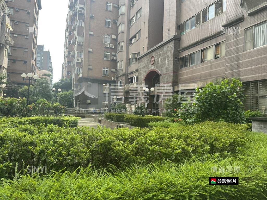 香檳景觀四房坡平房屋室內格局與周邊環境