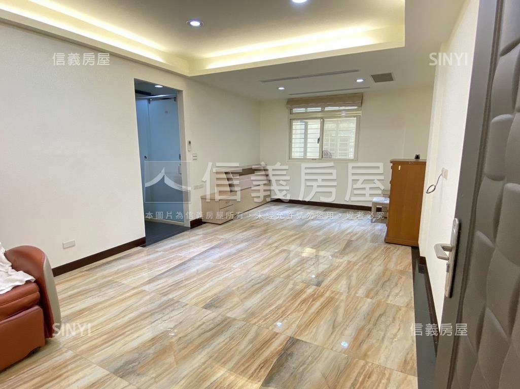 捷運富貴透天店面房屋室內格局與周邊環境