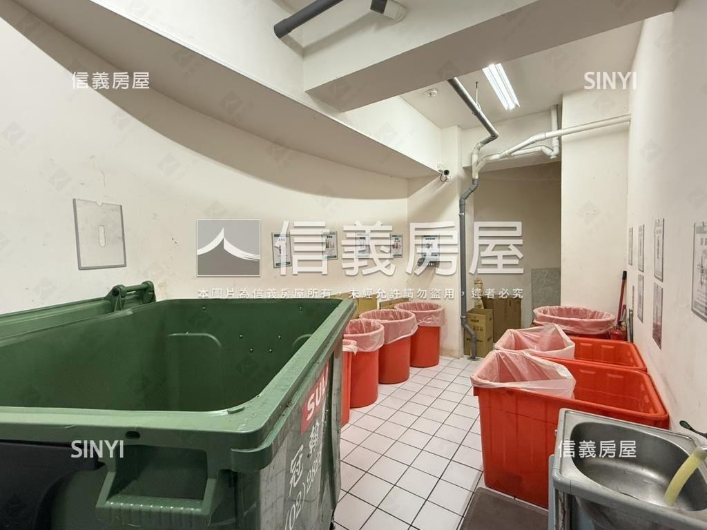 仁仁愛高樓三房坡平車位房屋室內格局與周邊環境