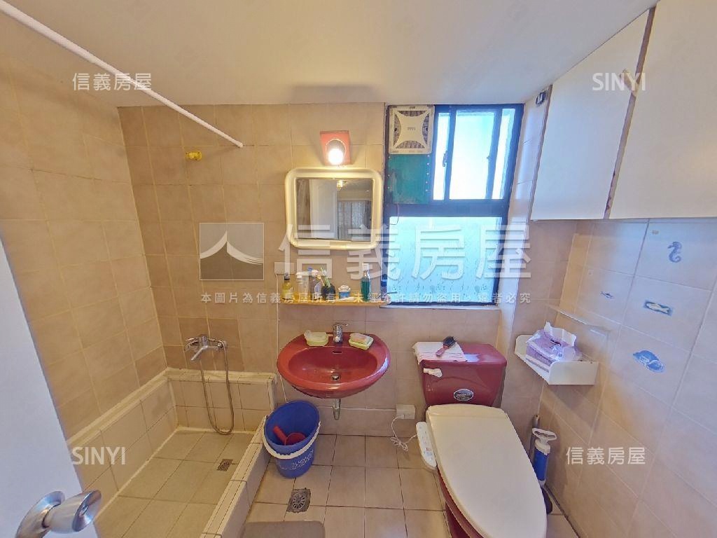 台北小城．朝南極美透天厝房屋室內格局與周邊環境