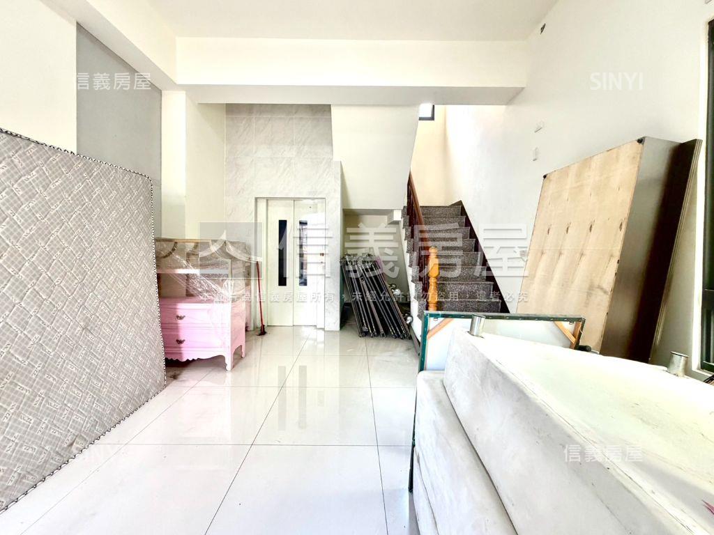 近高大｜稀有電梯邊間透店房屋室內格局與周邊環境