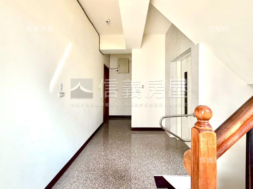 近高大｜稀有電梯邊間透店房屋室內格局與周邊環境