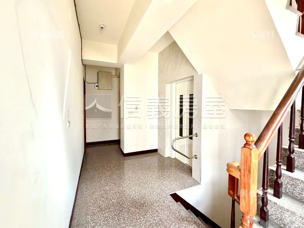 近高大｜稀有電梯邊間透店房屋室內格局與周邊環境