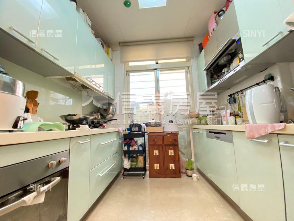 精誠商圈５房＋大車庫別墅房屋室內格局與周邊環境