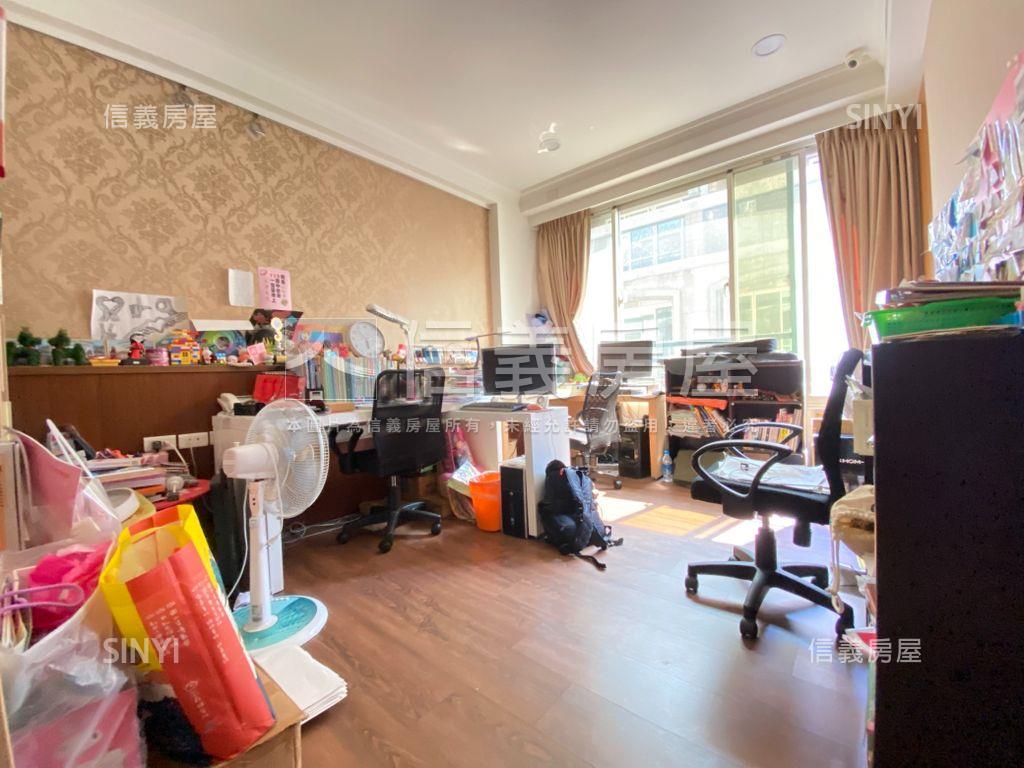 精誠商圈５房＋大車庫別墅房屋室內格局與周邊環境