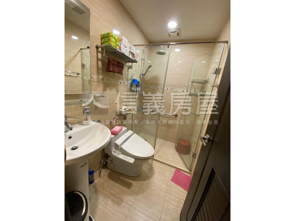 精誠商圈５房＋大車庫別墅房屋室內格局與周邊環境