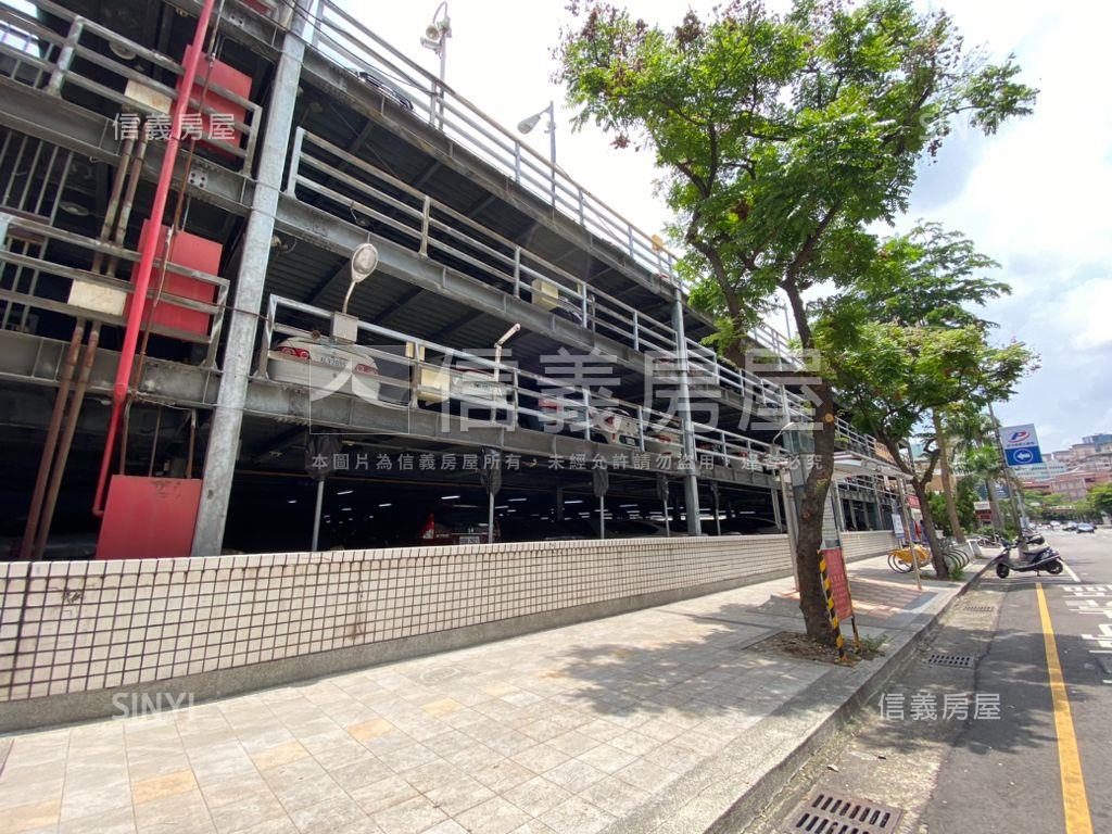 精誠商圈５房＋大車庫別墅房屋室內格局與周邊環境