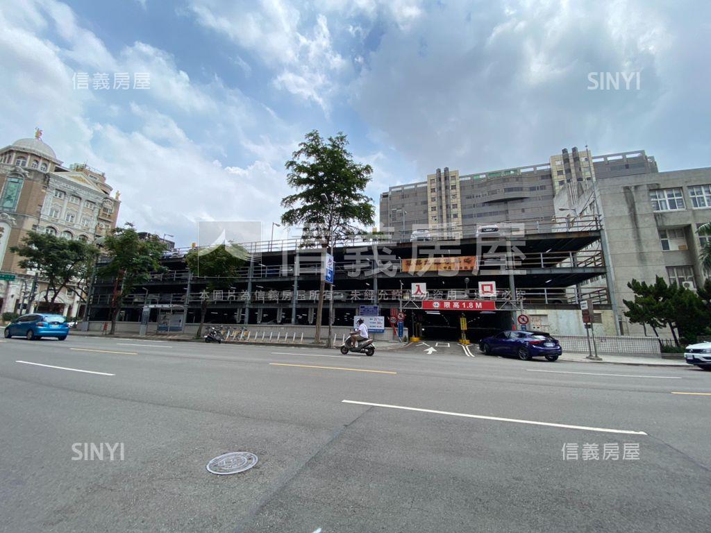 精誠商圈５房＋大車庫別墅房屋室內格局與周邊環境