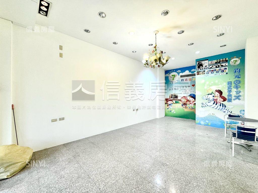 楠梓路正四層樓透店房屋室內格局與周邊環境