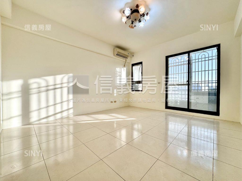 楠梓路正四層樓透店房屋室內格局與周邊環境