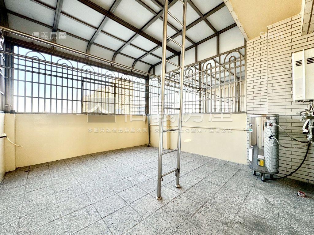 楠梓路正四層樓透店房屋室內格局與周邊環境