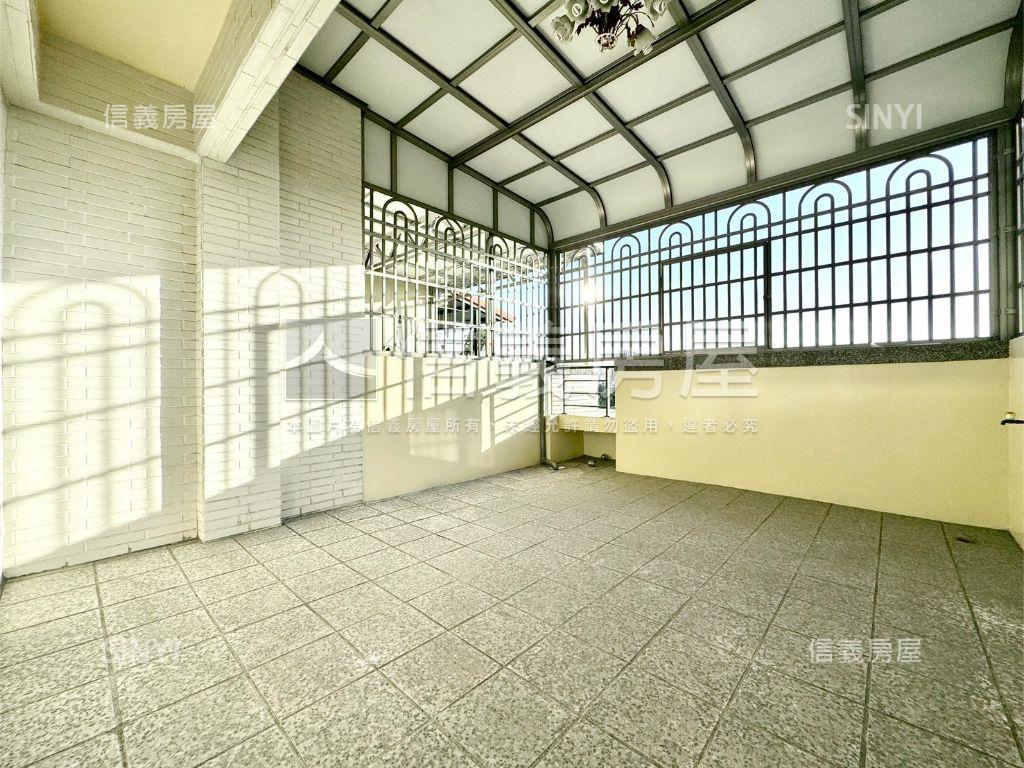 楠梓路正四層樓透店房屋室內格局與周邊環境