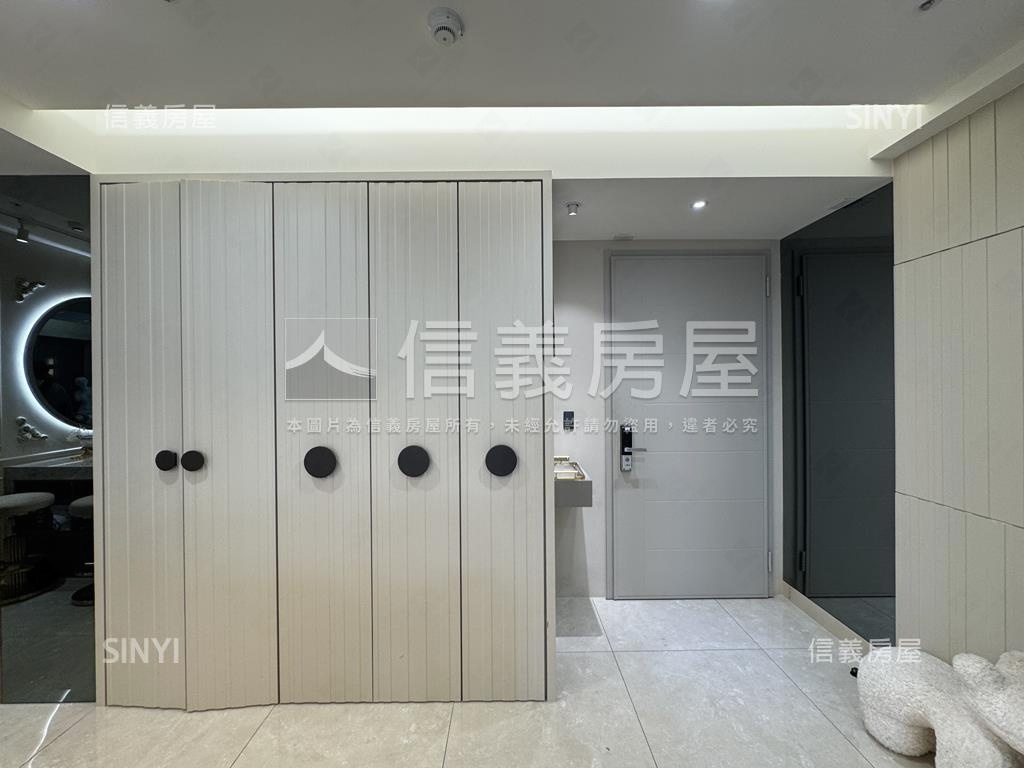 巨蛋次高樓層裝潢豪美宅房屋室內格局與周邊環境