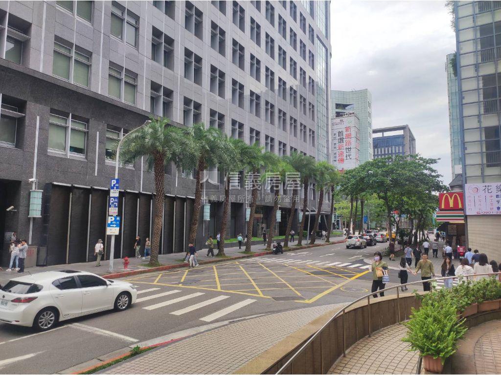 奔騰科技二戶房屋室內格局與周邊環境