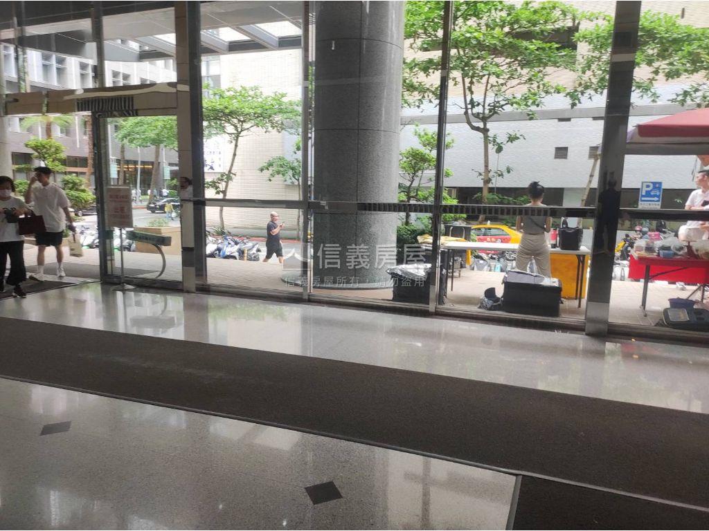 奔騰科技二戶房屋室內格局與周邊環境
