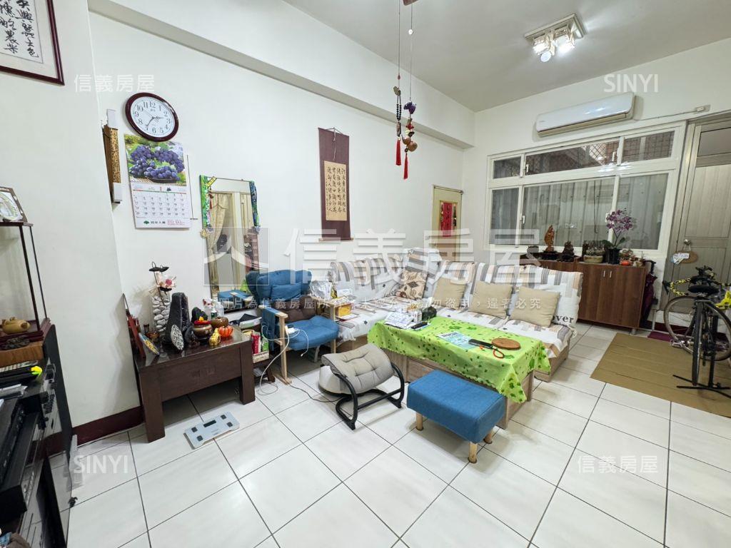 藝術名宮ＮＯ．７三房平車房屋室內格局與周邊環境