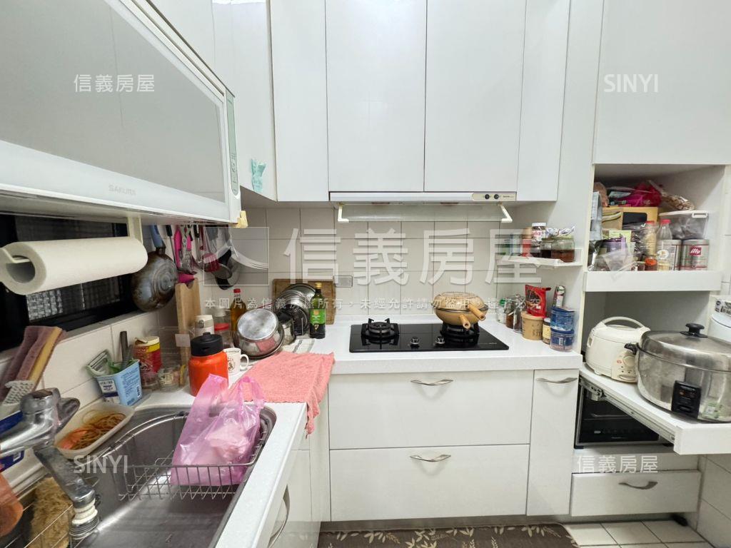 藝術名宮ＮＯ．７三房平車房屋室內格局與周邊環境