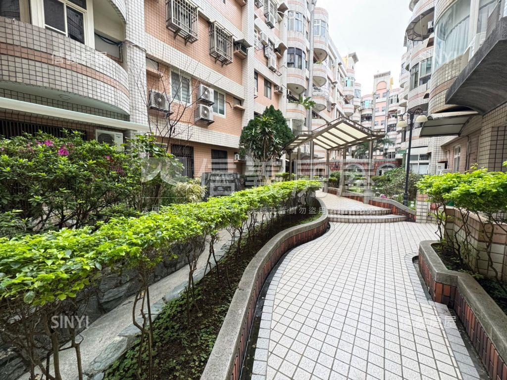 藝術名宮ＮＯ．７三房平車房屋室內格局與周邊環境