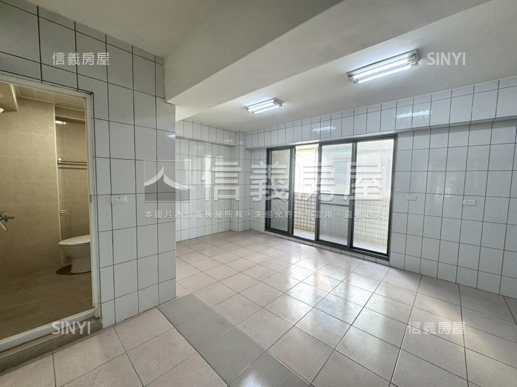 未來藍線捷運大空間華廈房屋室內格局與周邊環境