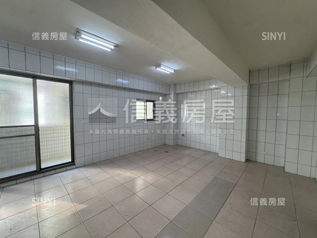 未來藍線捷運大空間華廈房屋室內格局與周邊環境