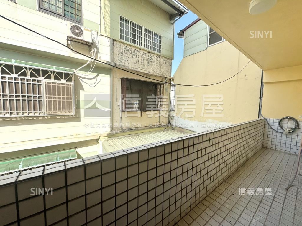 未來藍線捷運大空間華廈房屋室內格局與周邊環境