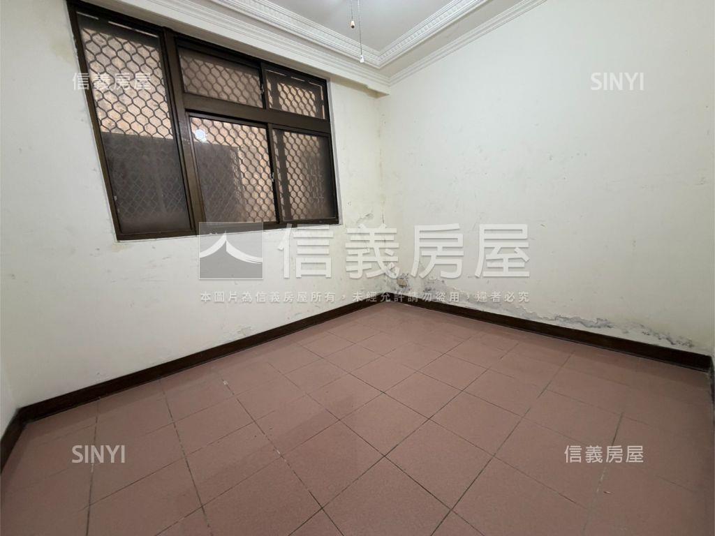 獨棟４層透天＋坡平車位房屋室內格局與周邊環境