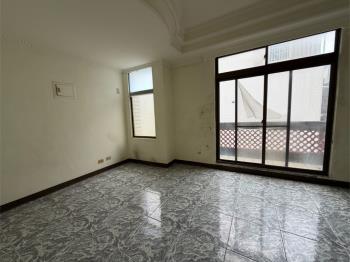 獨棟４層透天＋坡平車位