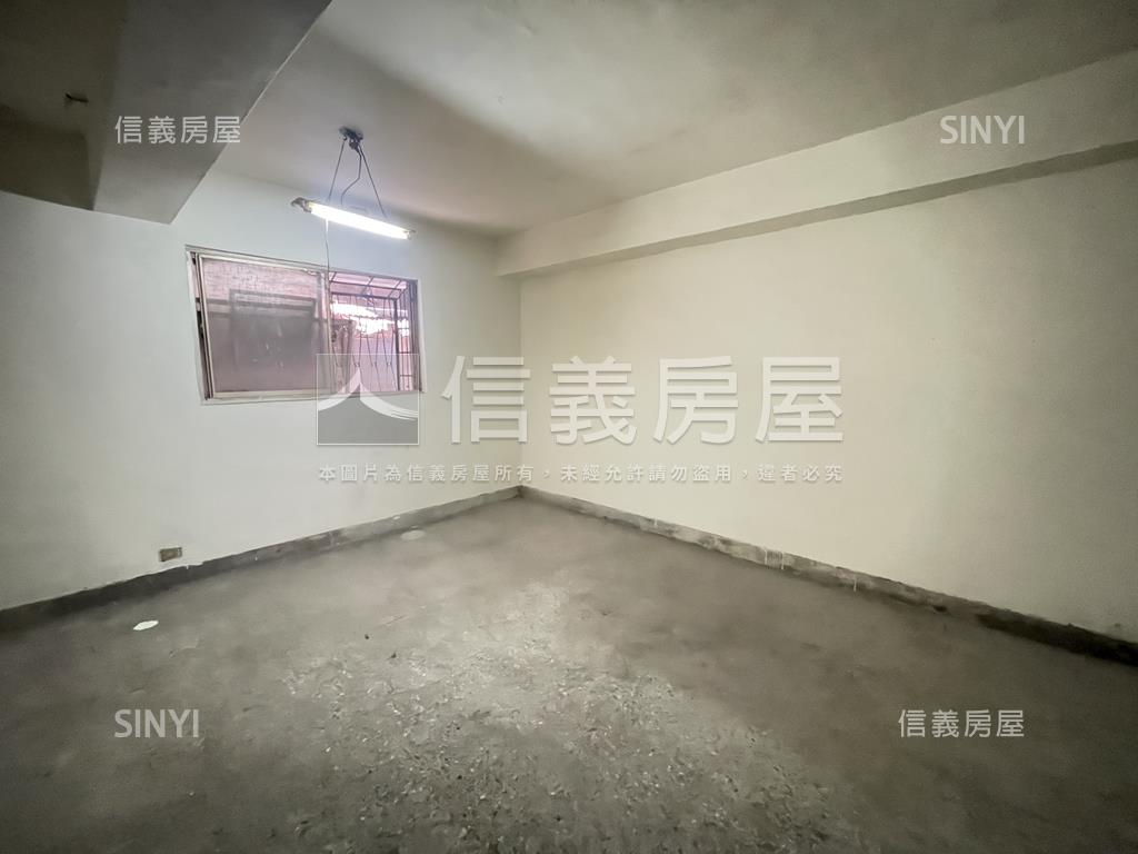 龍虎公寓一樓房屋室內格局與周邊環境
