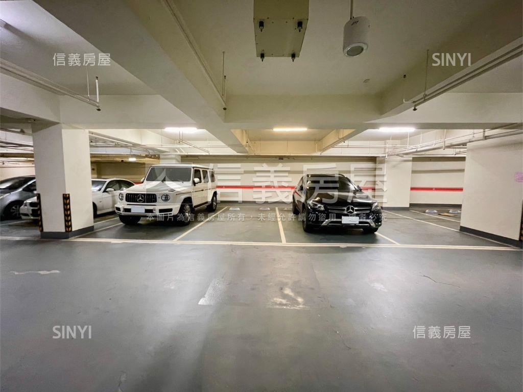 天瀚大氣四房雙平車房屋室內格局與周邊環境