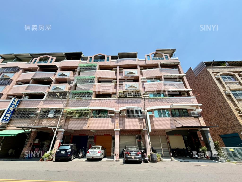 鳳山正路大空間透店房屋室內格局與周邊環境