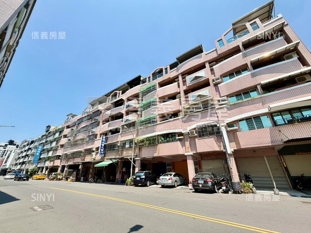 鳳山正路大空間透店房屋室內格局與周邊環境