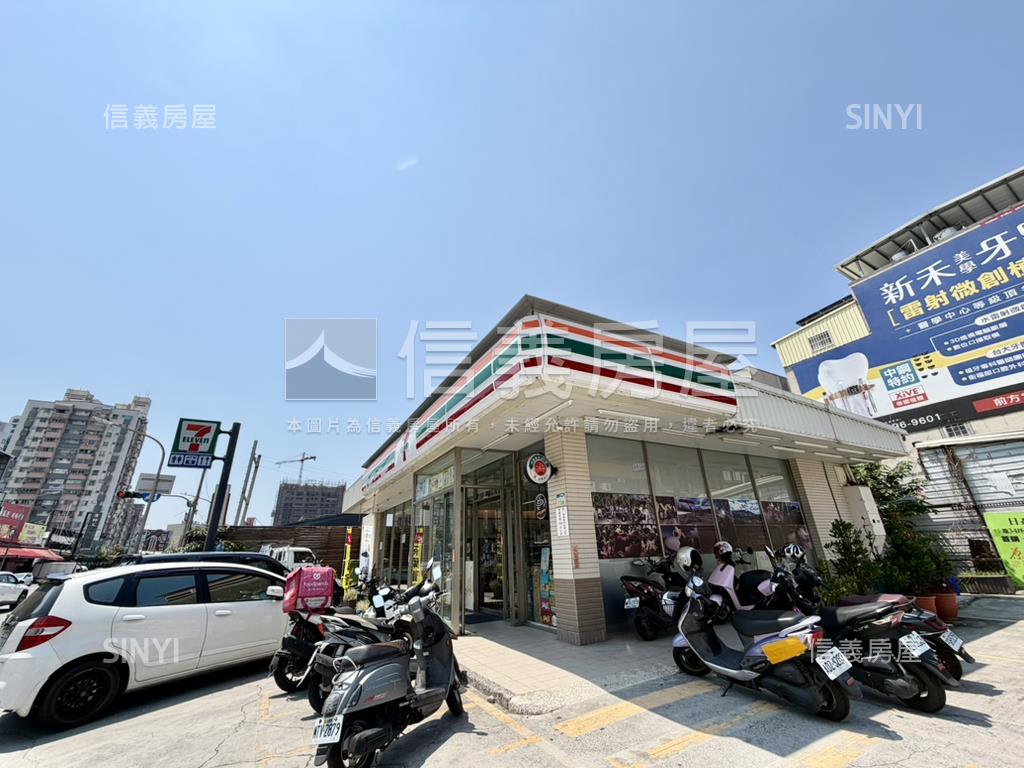 鳳山正路大空間透店房屋室內格局與周邊環境