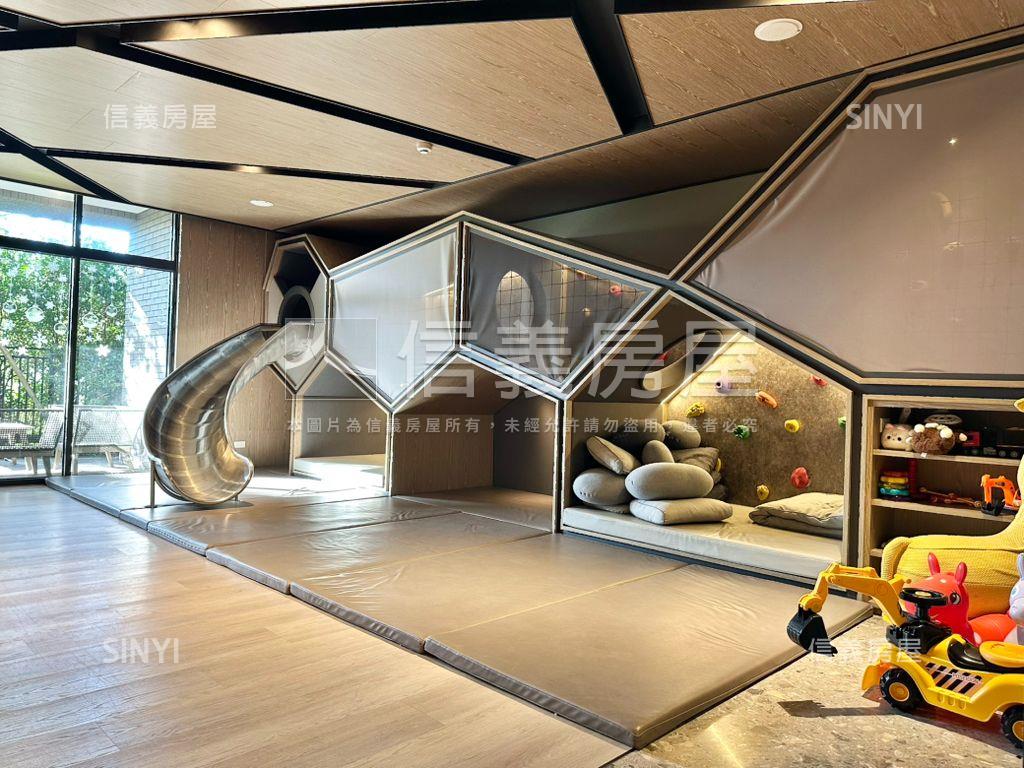 金質獎社區。優質三房平車房屋室內格局與周邊環境